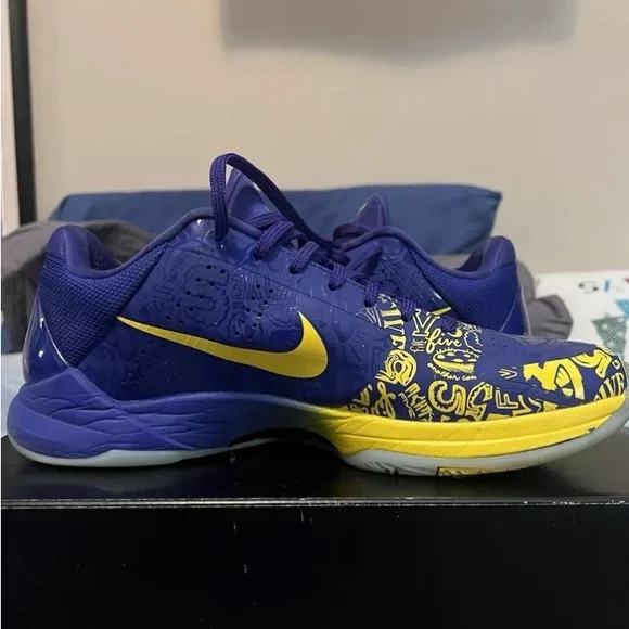 Kobe 5 5 rings.